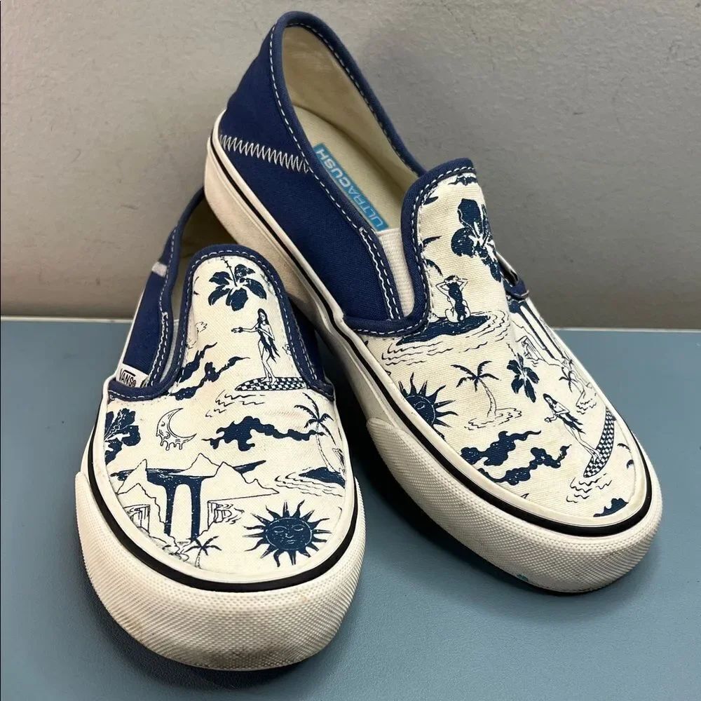 Vans Navy and Cream Graphic Ultracush Slip-Ons W6
